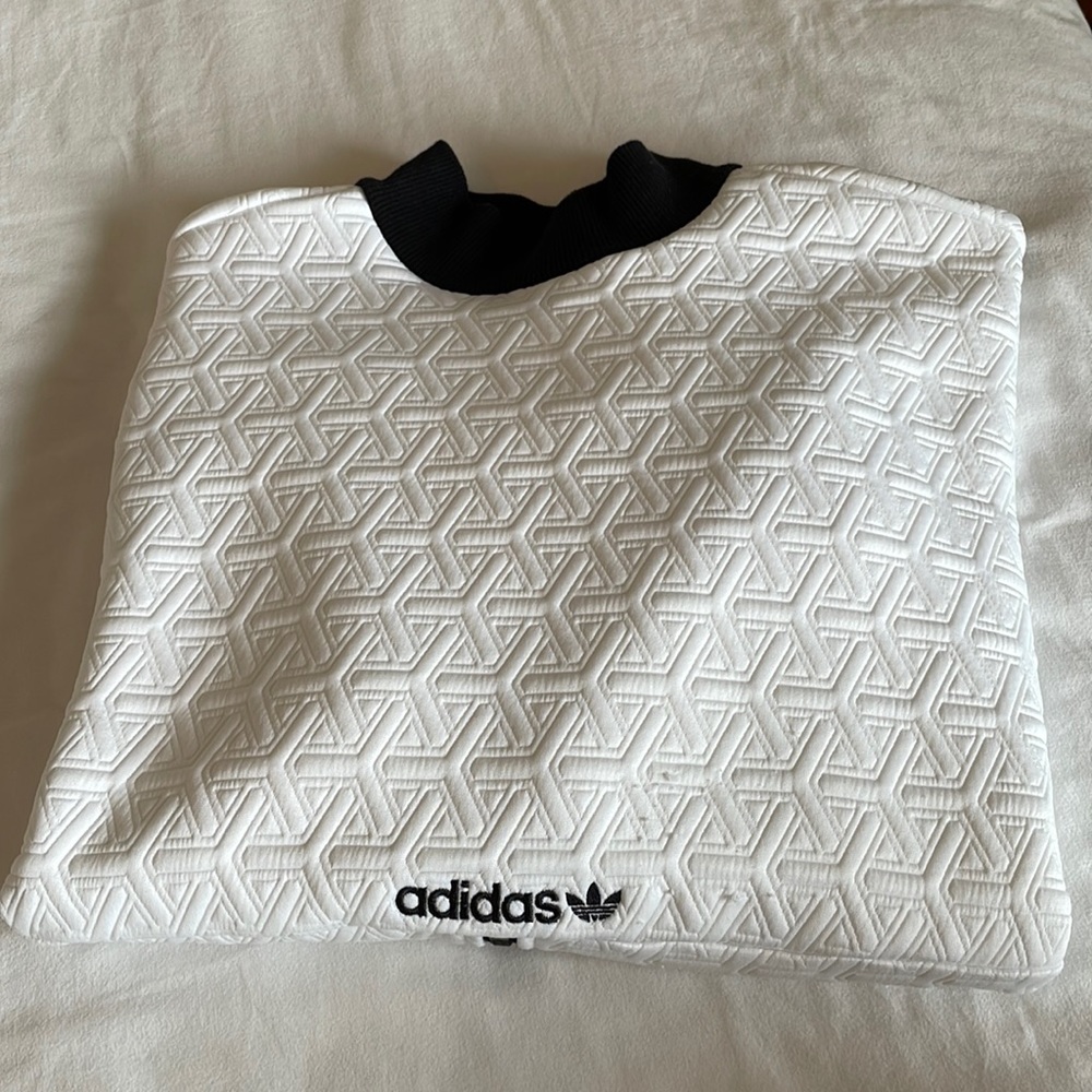 Adidas turtle neck sweatshirt